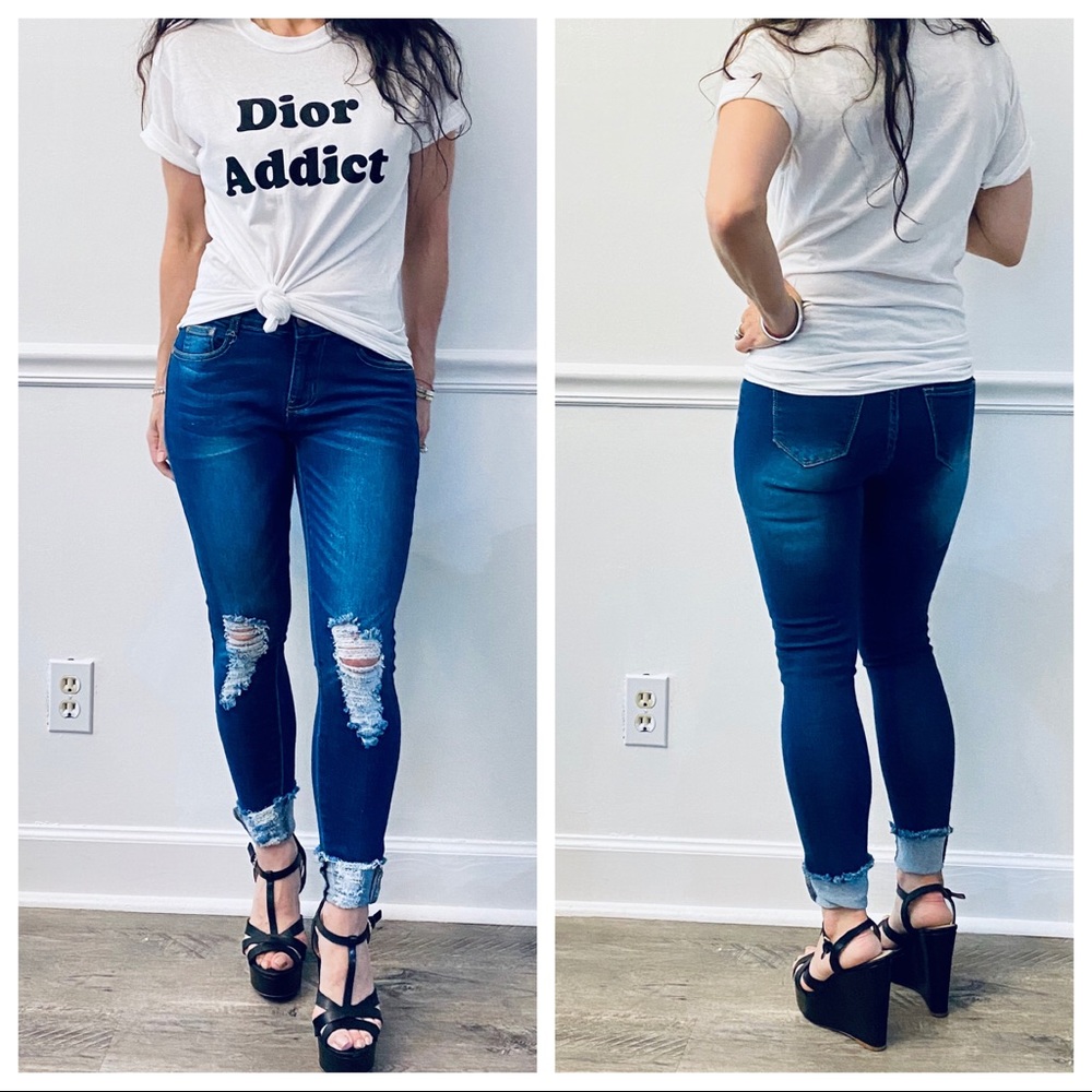 Fall Must Have Great fitting distressed jeans - Picture 3 of 6
